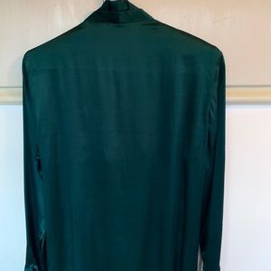 Allison Taylor Tops - Allison Taylor 100% Silk Blouse Allison Taylor Tops - Allison Taylor 100% Silk Blouse